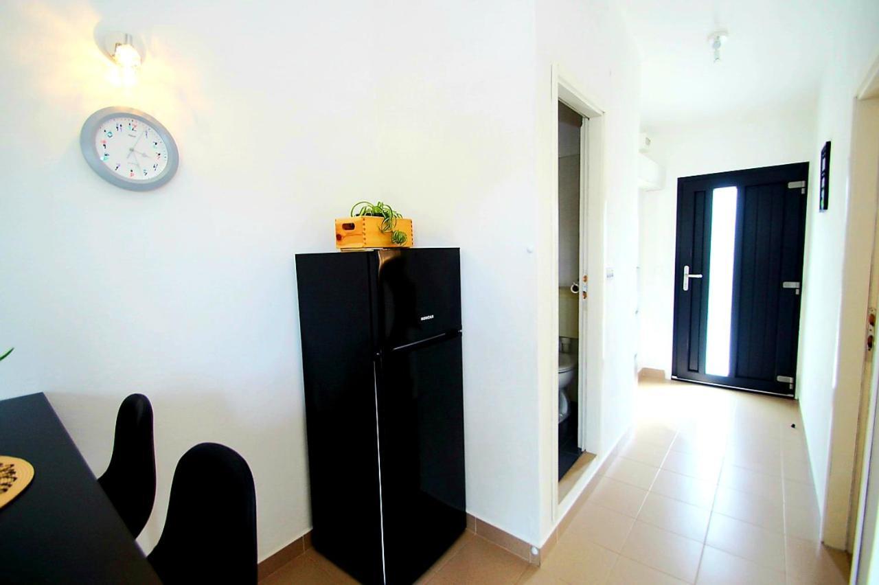 Apartments Petrovic Primošten Exterior foto